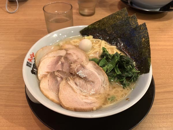 dinner-yuppie_1490a.jpg