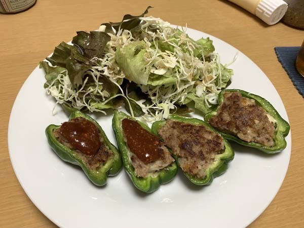dinner-yuppie_3106a.jpg