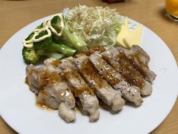 dinner-yuppie_4781a.jpg