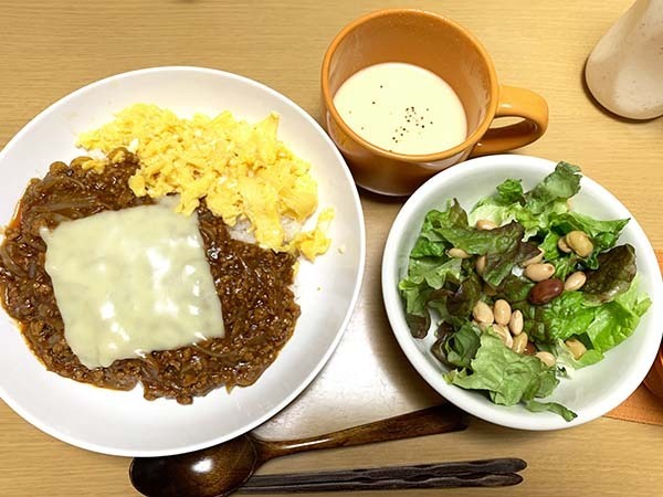 dinner-yuppie_6392a.jpg