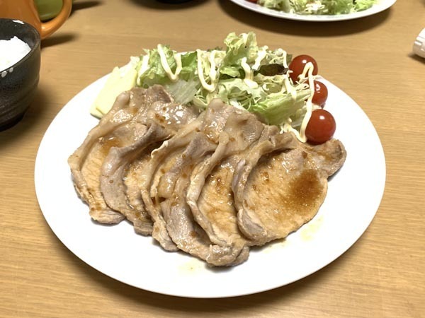 dinner-yuppie_9369a.jpg