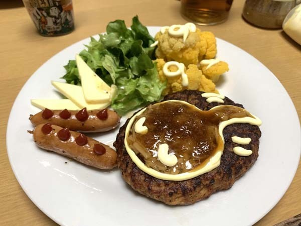 dinner-yuppie_9509a.jpg