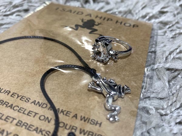 frogs-yuppie_1237a.jpg