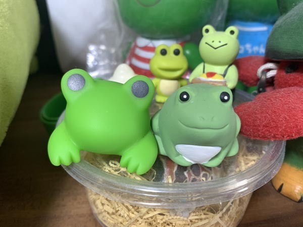 frogs-yuppie_7106a.jpg