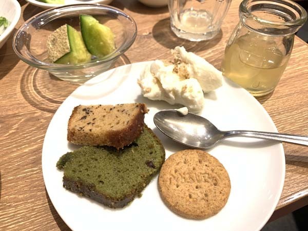 lunch-yuppie_1012a.jpg
