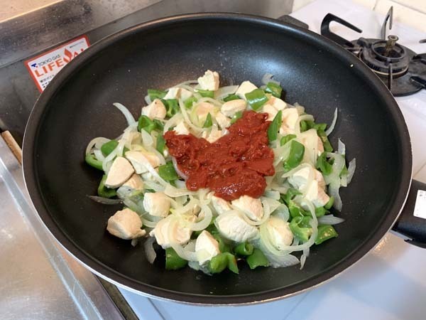 dinner-yuppie_2292a.jpg
